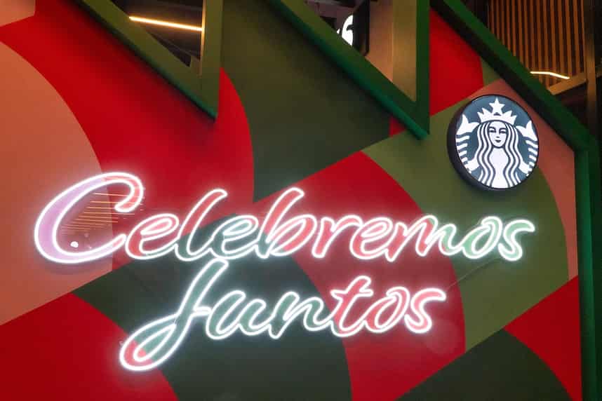 Una temporada decembrina más verde: Starbucks promueve el uso de vasos reutilizables para reducir el impacto ambiental