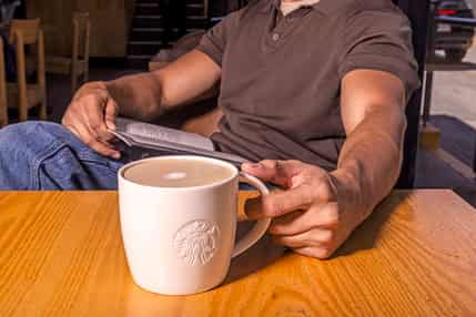 CADA TAZA CUENTA: STARBUCKS EXPANDE SU EXPERIENCIA SOSTENIBLE EN TIENDAS AL SURESTE DE MÉXICO.